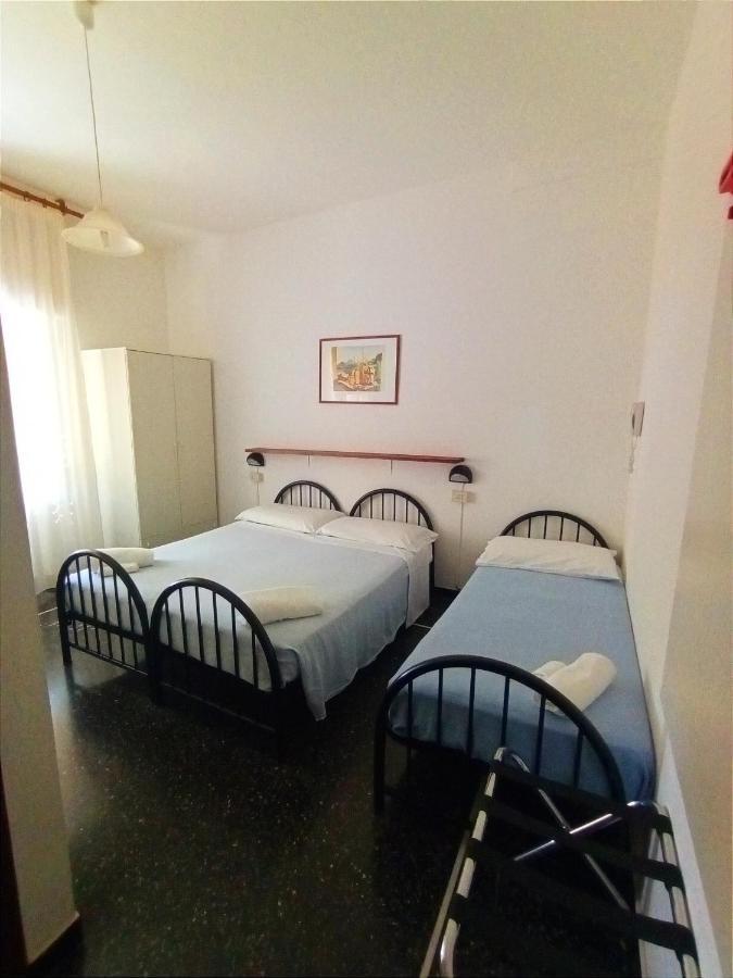 Hotel La Pineta Cogoleto Extérieur photo