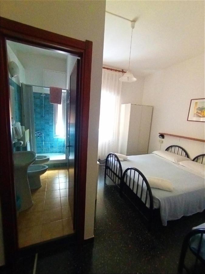 Hotel La Pineta Cogoleto Extérieur photo