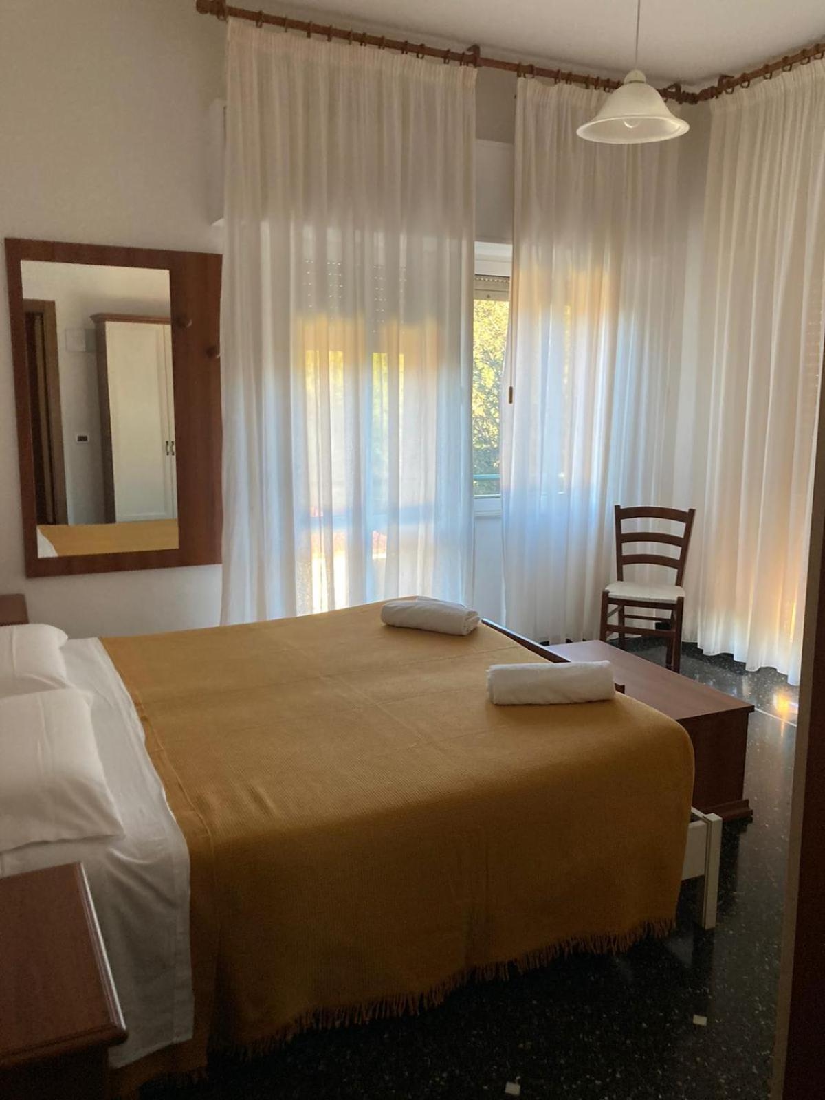 Hotel La Pineta Cogoleto Extérieur photo