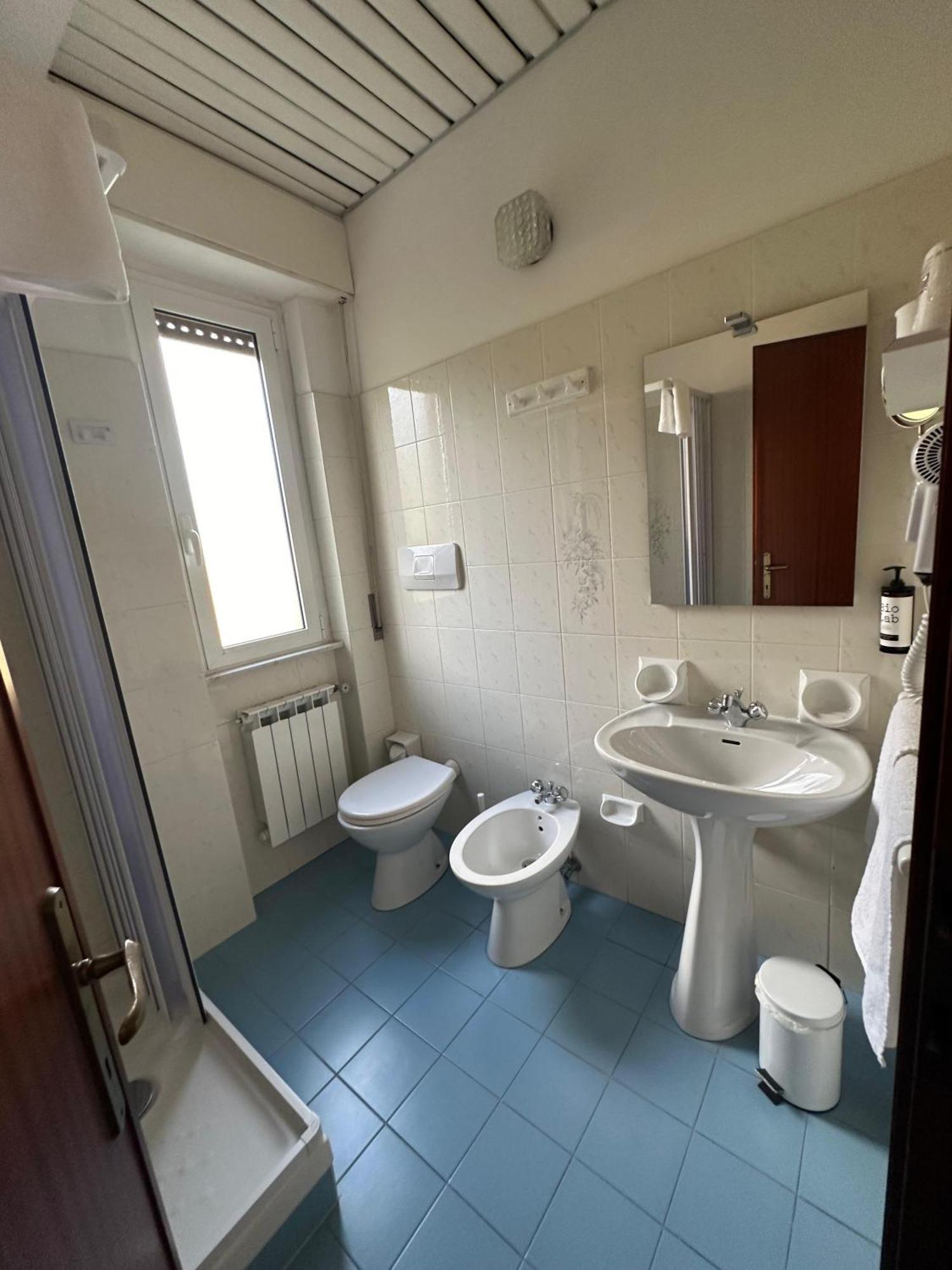 Hotel La Pineta Cogoleto Extérieur photo