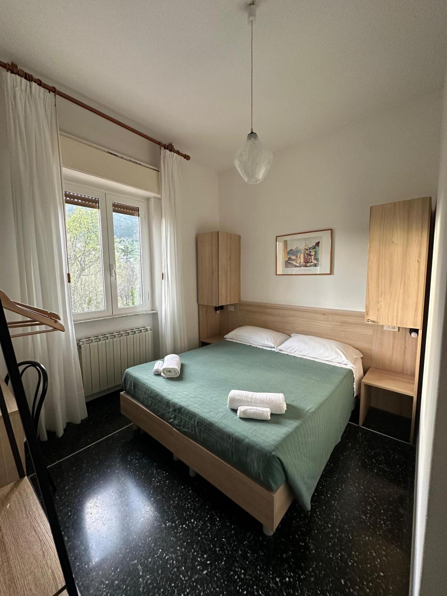 Hotel La Pineta Cogoleto Extérieur photo