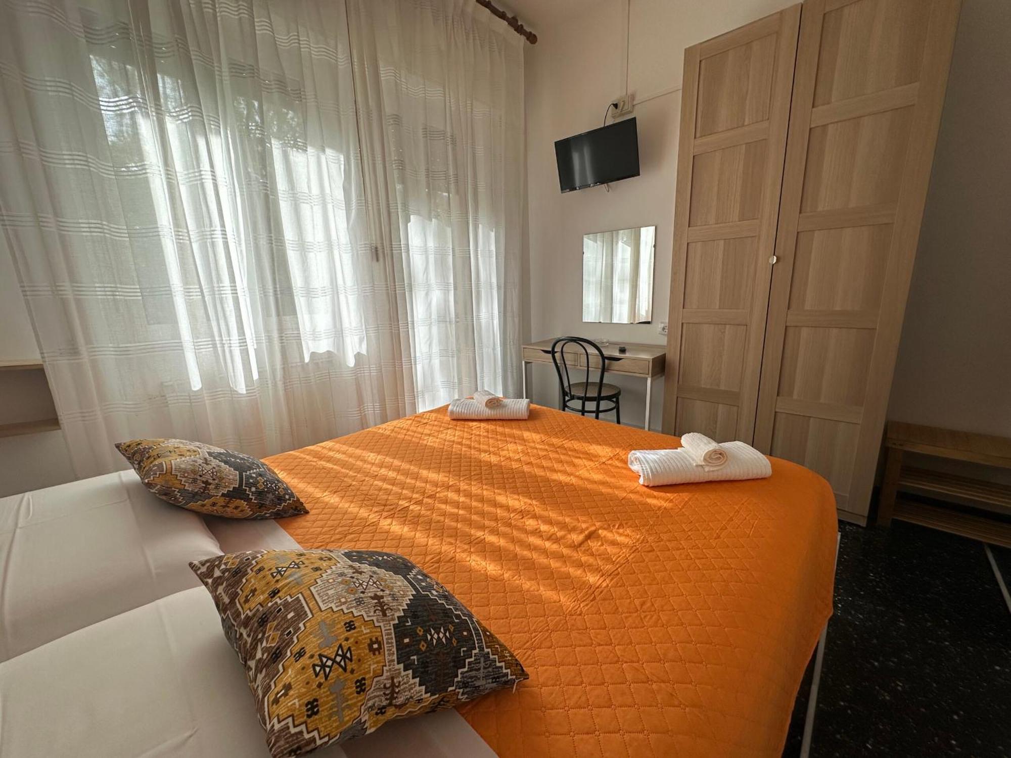 Hotel La Pineta Cogoleto Extérieur photo