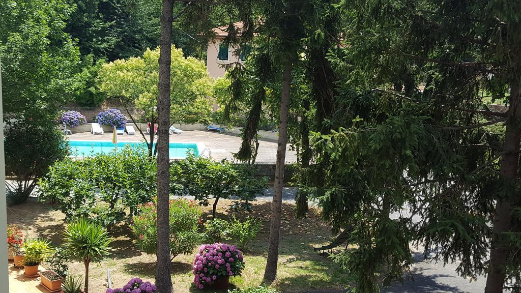 Hotel La Pineta Cogoleto Extérieur photo